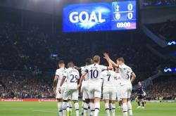 lol季中赛-关于霍芬海姆客场逼平拜仁慕尼黑,诺伊豪斯破门得分的信息