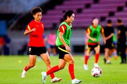 lol高校认证-激烈角逐!女足赛场风云再起