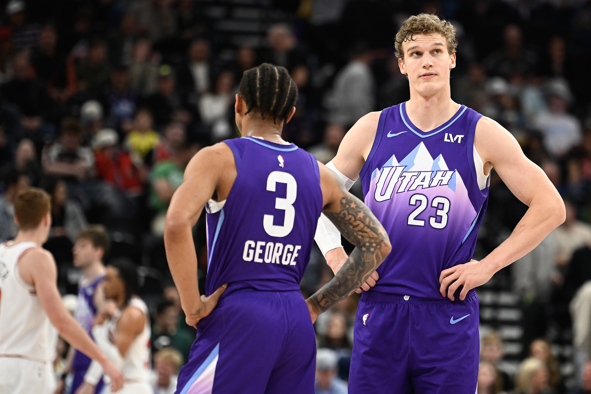 爵士遭遇双线溃败，失去战绩领先优势