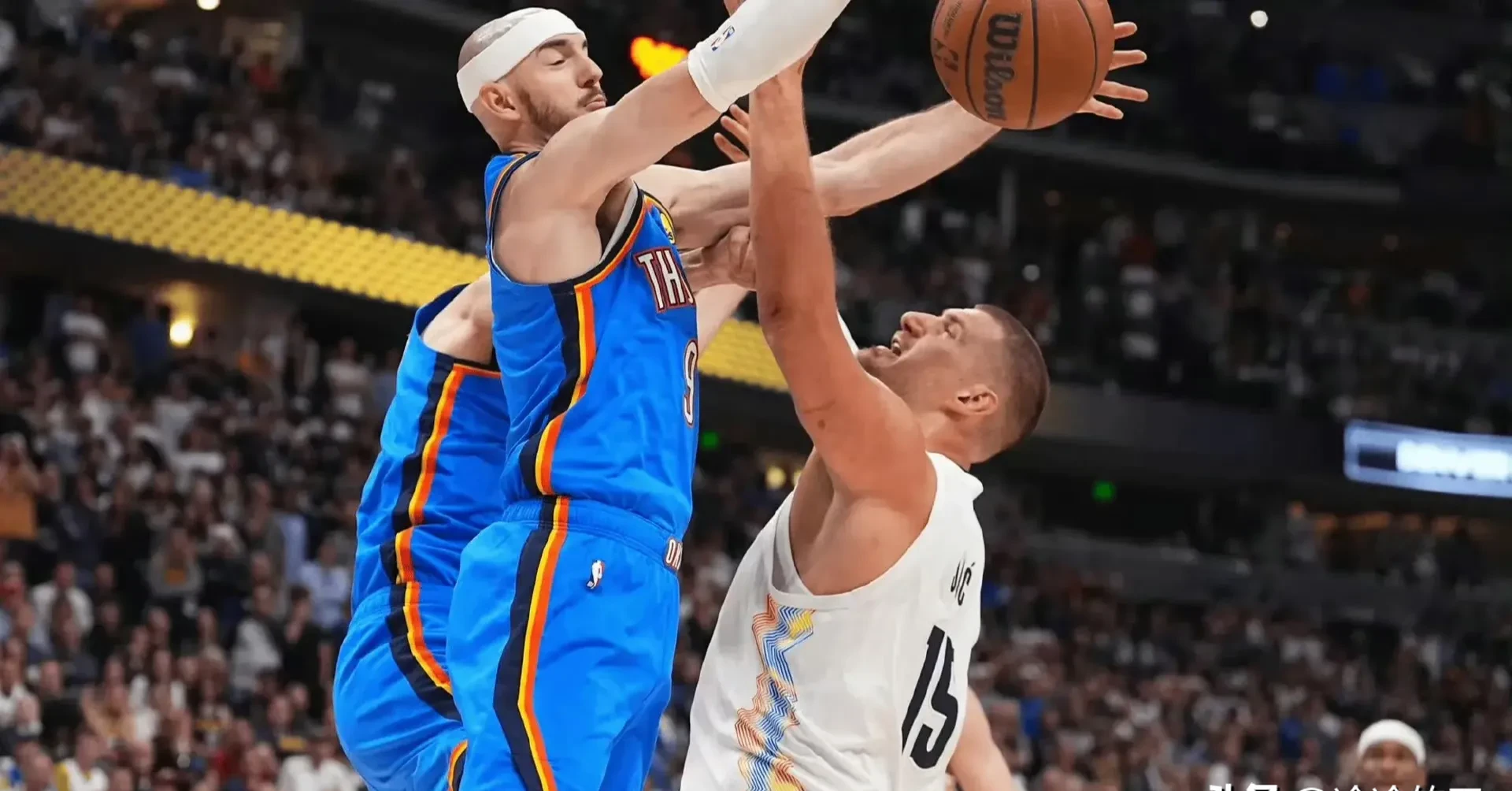 关于勇士鏖战山东队，布克关键制胜的信息